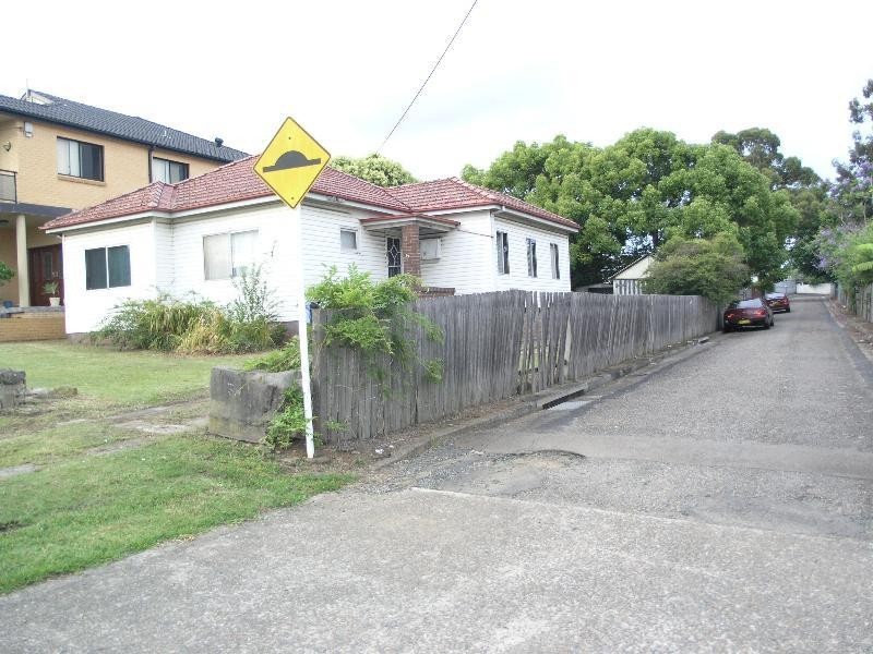 53 Tennyson Road, Greenacre NSW 2190