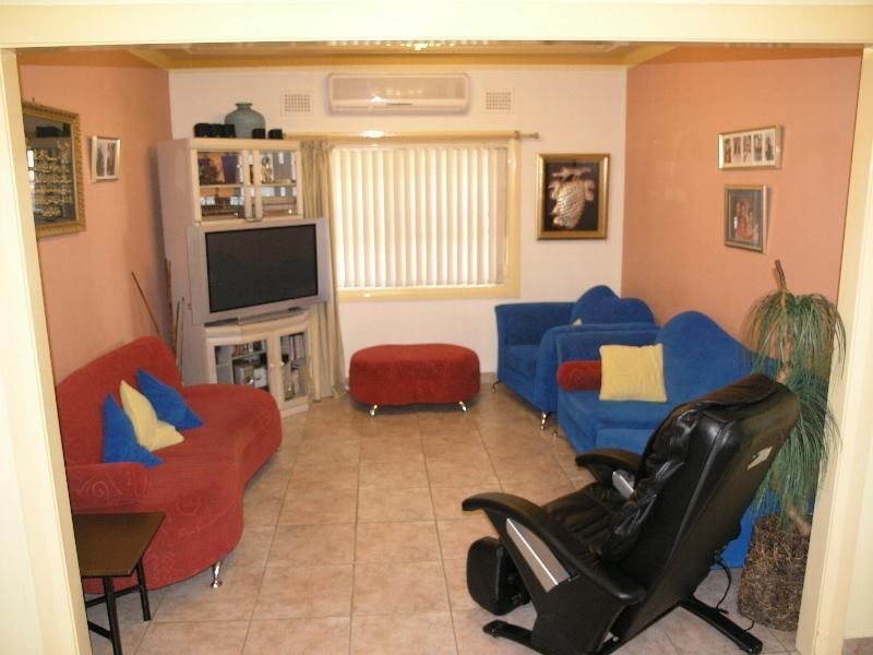 11 Cardigan Road, Greenacre NSW 2190