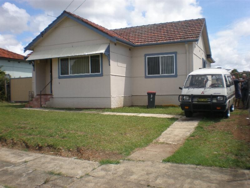 3 Napoleon Road, Greenacre NSW 2190