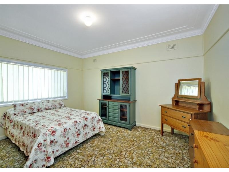 15 Chiswick Road, Greenacre NSW 2190