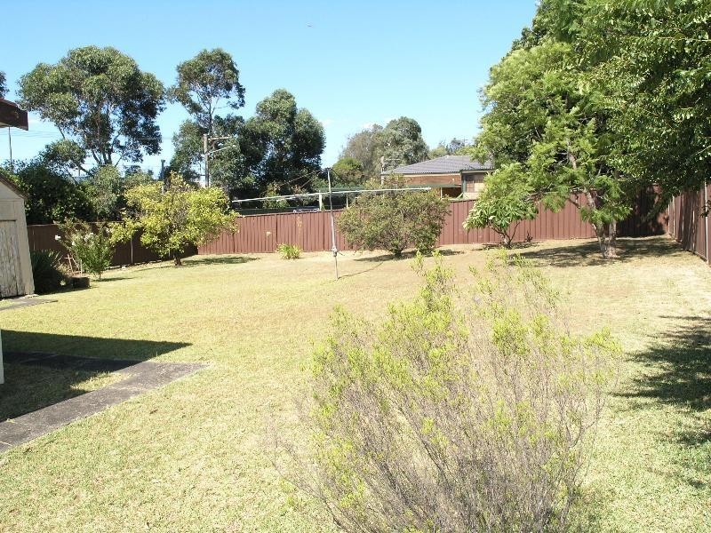 2 Sylvanus Street, Greenacre NSW 2190