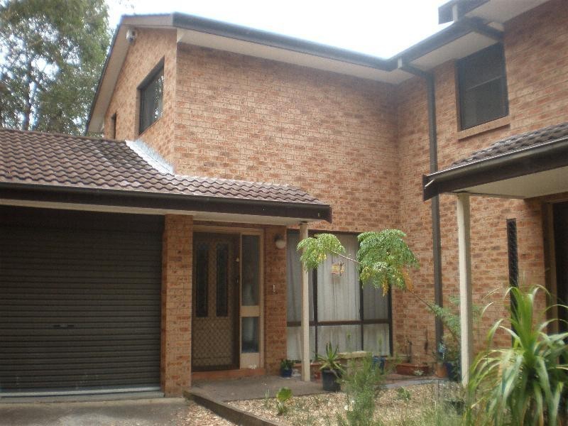 6/27 Boronia Road, Greenacre NSW 2190