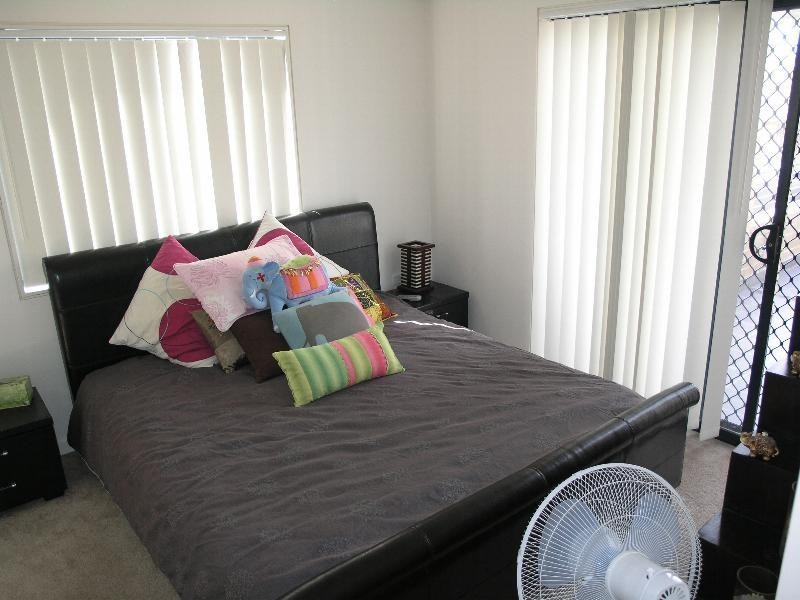 2/49-51 Old Kent Road, Greenacre NSW 2190