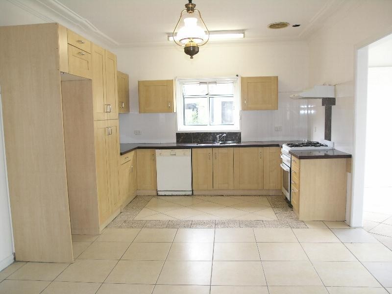 32 Margaret Street, Greenacre NSW 2190