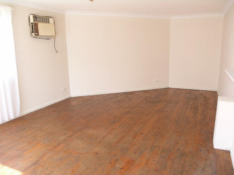 293 Waterloo Road, Greenacre NSW 2190