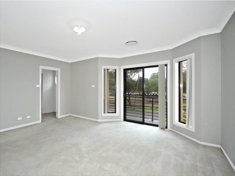 1/70 Waterloo Road, Greenacre NSW 2190