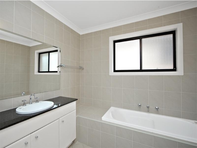 1/70 Waterloo Road, Greenacre NSW 2190