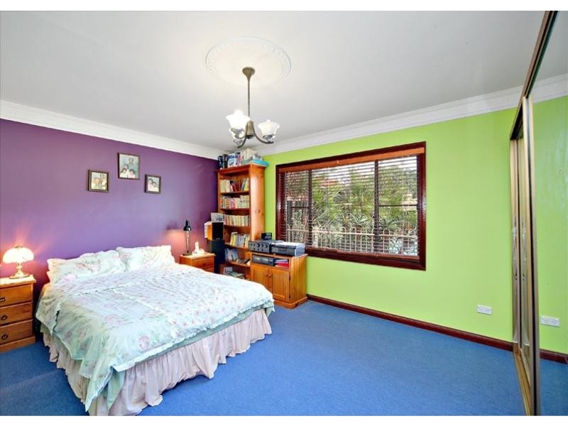 128 Roberts Road, Greenacre NSW 2190