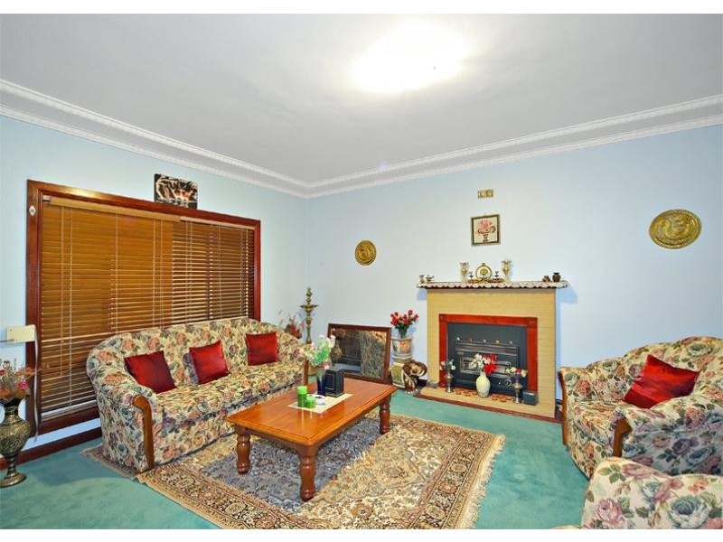 128 Roberts Road, Greenacre NSW 2190