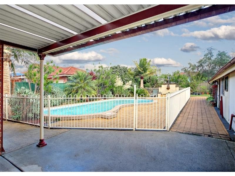128 Roberts Road, Greenacre NSW 2190