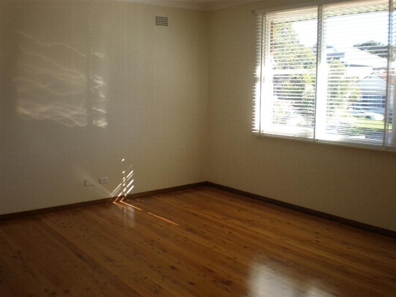 10 Lauma Avenue, Greenacre NSW 2190