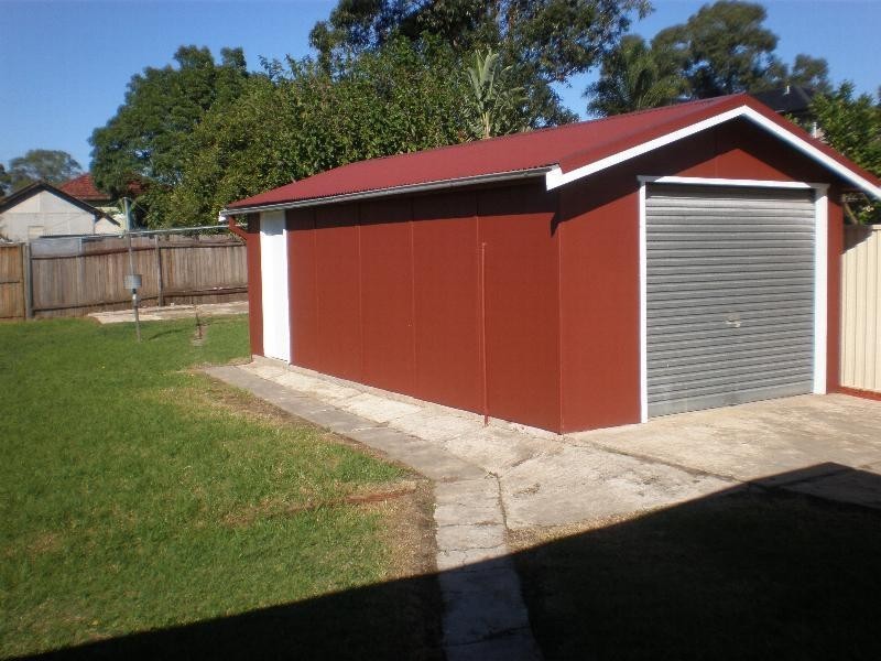 10 Lauma Avenue, Greenacre NSW 2190