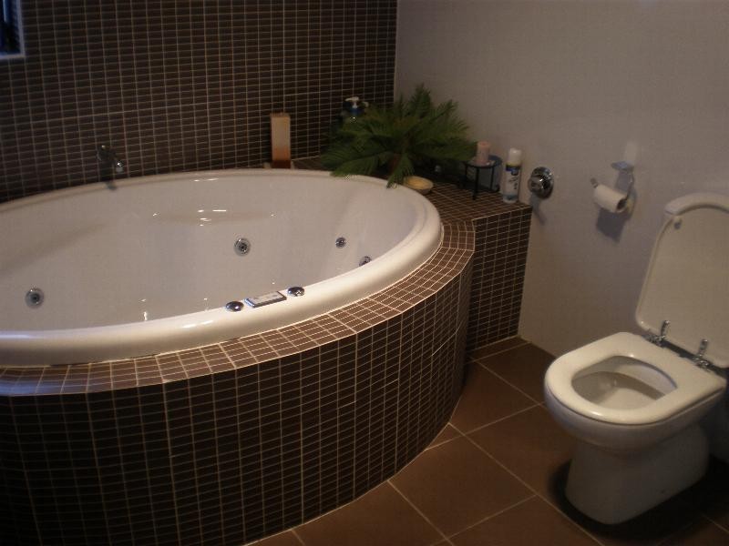 2/20 Banksia Road, Greenacre NSW 2190