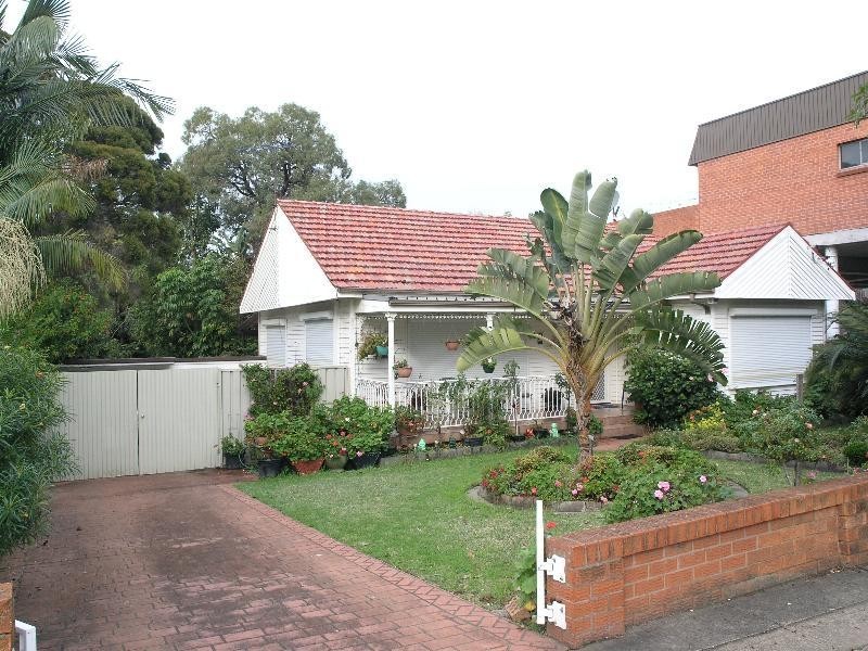 Greenacre NSW 2190