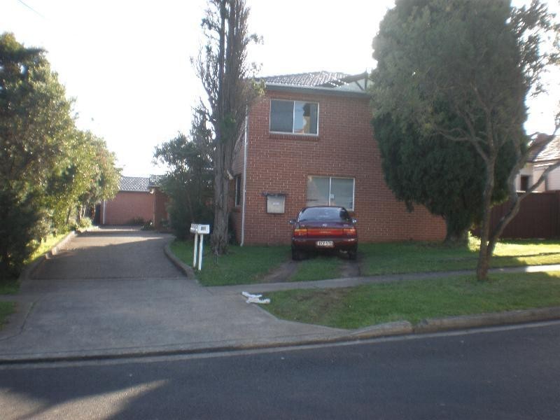 1/129 Mimosa Road, Greenacre NSW 2190