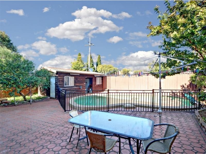 13 Latvia Avenue, Greenacre NSW 2190