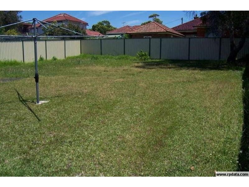 31 Hebe Street, Greenacre NSW 2190