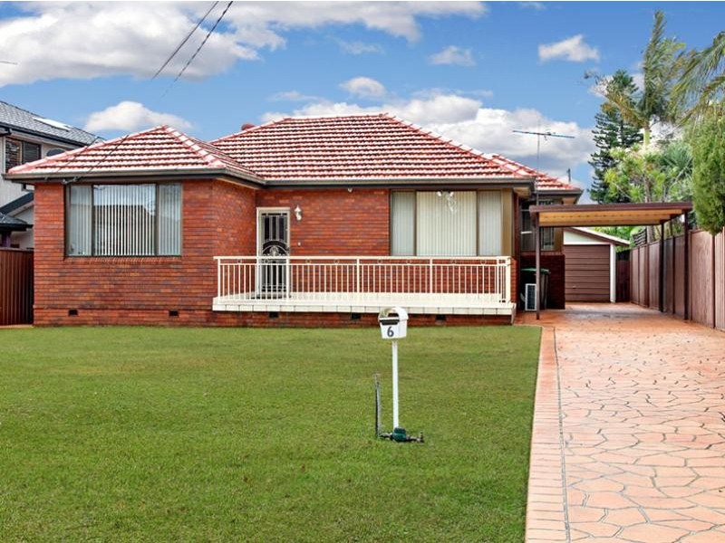 6 Solomon Court, Greenacre NSW 2190