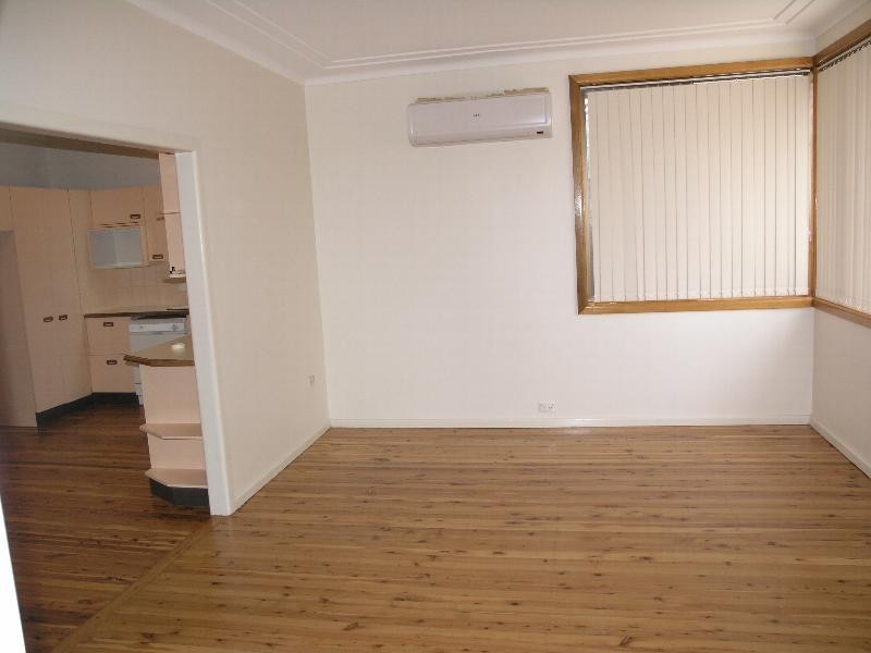 6 Solomon Court, Greenacre NSW 2190