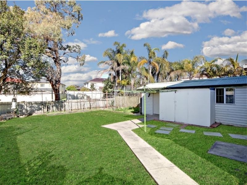 37 Maiden Street, Greenacre NSW 2190