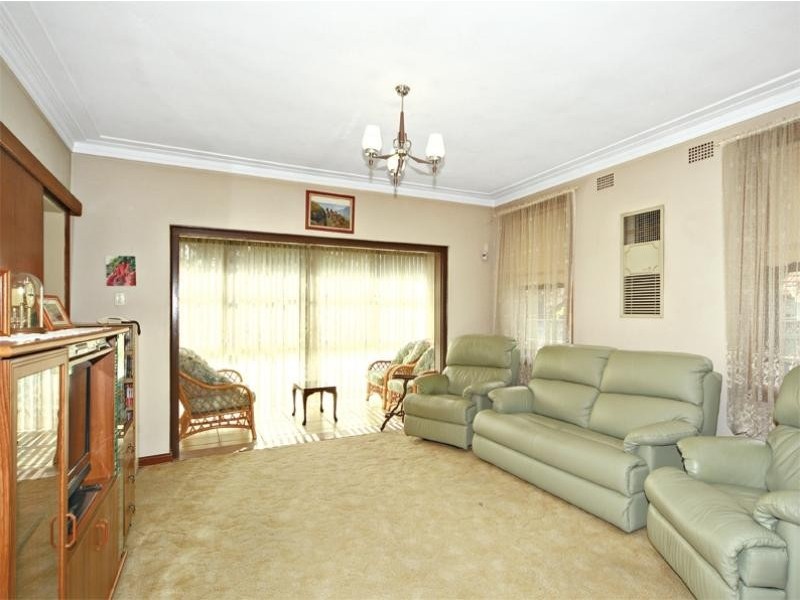 6 Archibald Street, Belmore NSW 2192
