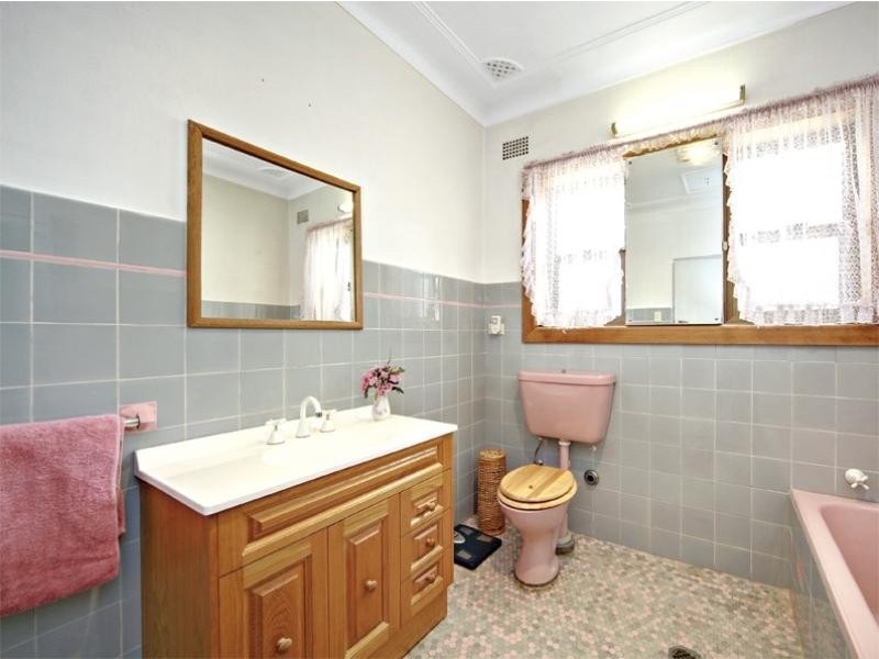 6 Archibald Street, Belmore NSW 2192