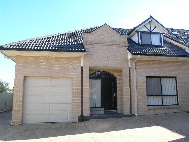 5/70-72 Waterloo Road, Greenacre NSW 2190