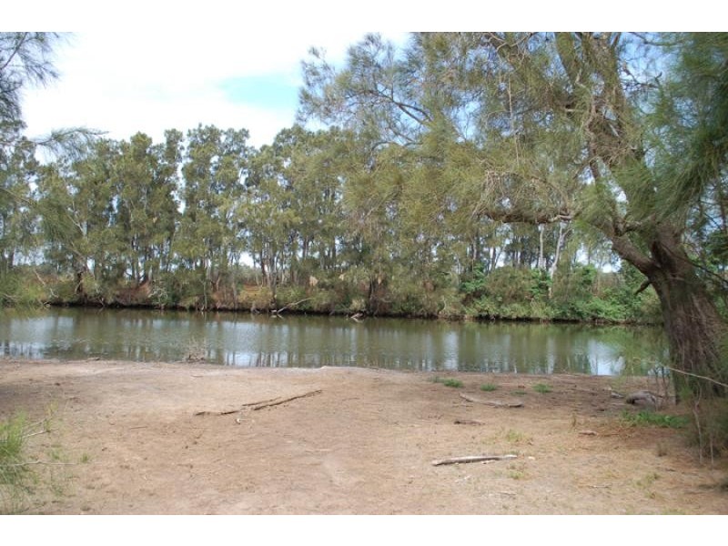 72 Rondanella Drive, Kanahooka NSW 2530