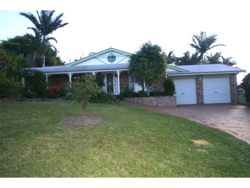 8 VICTOR PLACE, Lennox Head NSW 2478