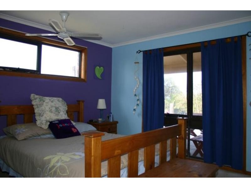 4 SANDSTONE CRESCENT, Lennox Head NSW 2478