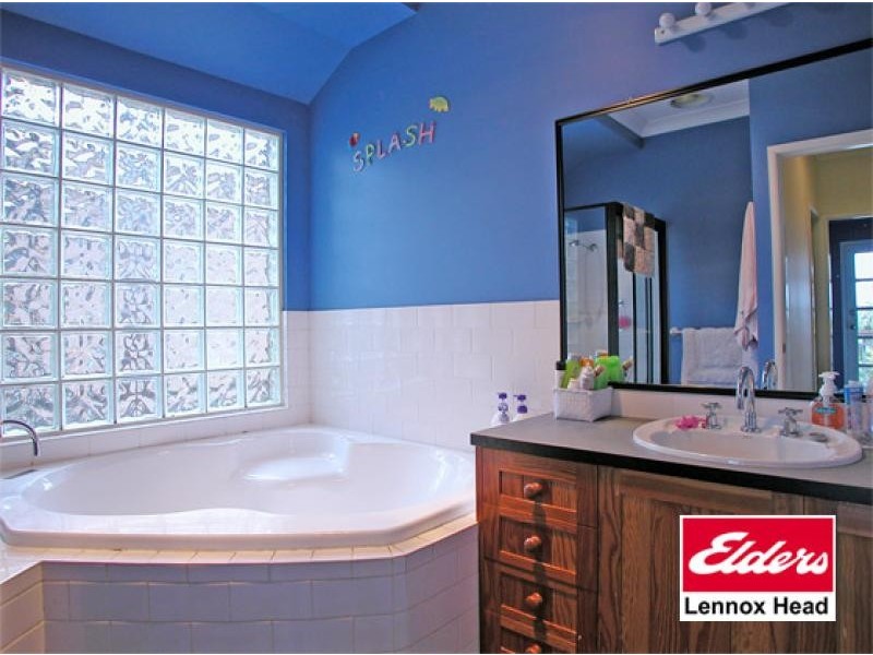 9 Loedna Place, Lennox Head NSW 2478