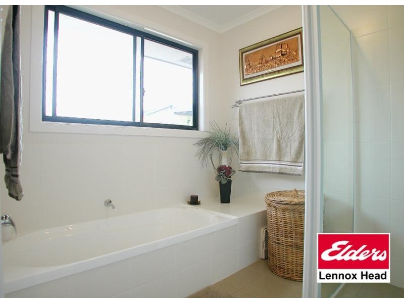 10 Beryl Place, Lennox Head NSW 2478