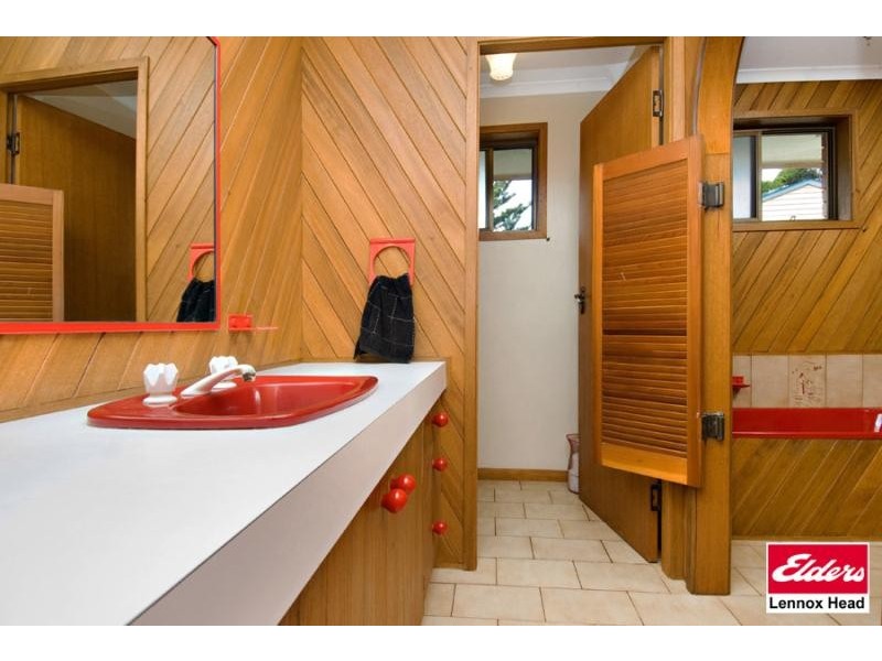 75 North Creek Road, Lennox Head NSW 2478