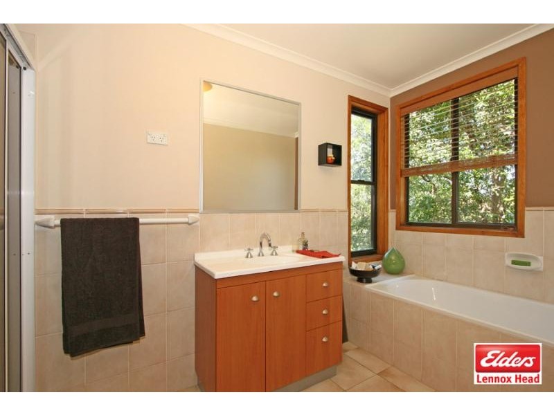 22 Figtree Hill Drive, Lennox Head NSW 2478