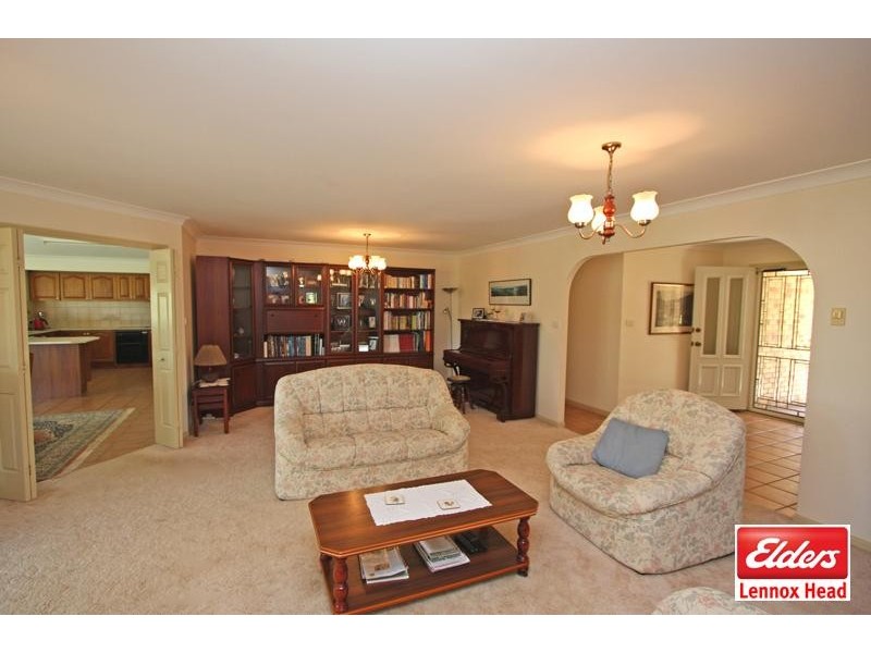 8 The Crest, Lennox Head NSW 2478