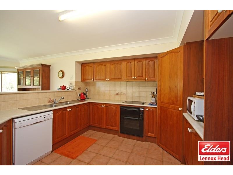 8 The Crest, Lennox Head NSW 2478