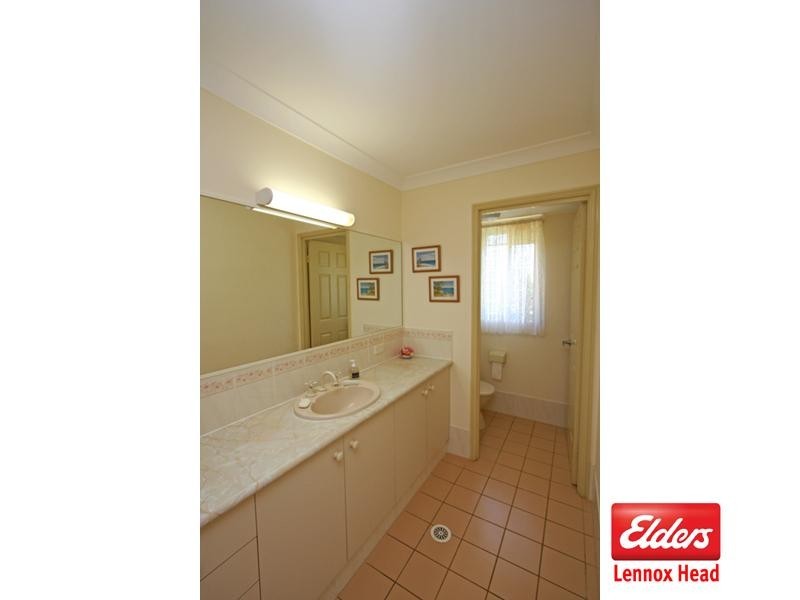 8 The Crest, Lennox Head NSW 2478