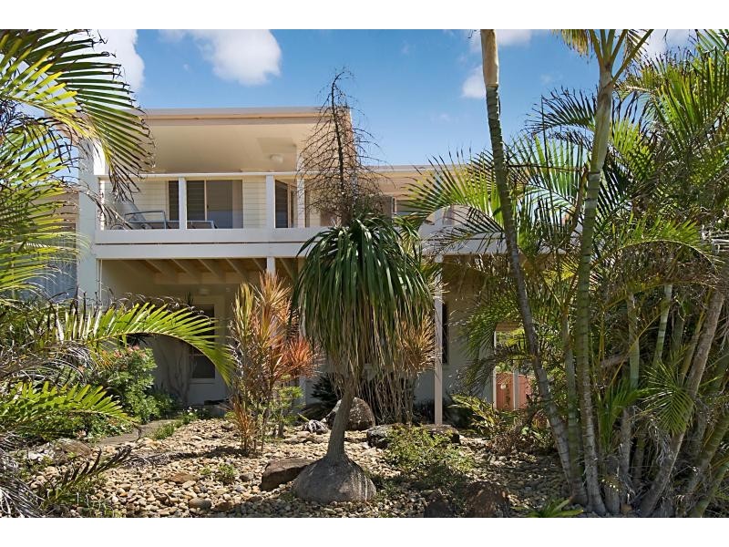 2/4 Pinnacle Row, Lennox Head NSW 2478