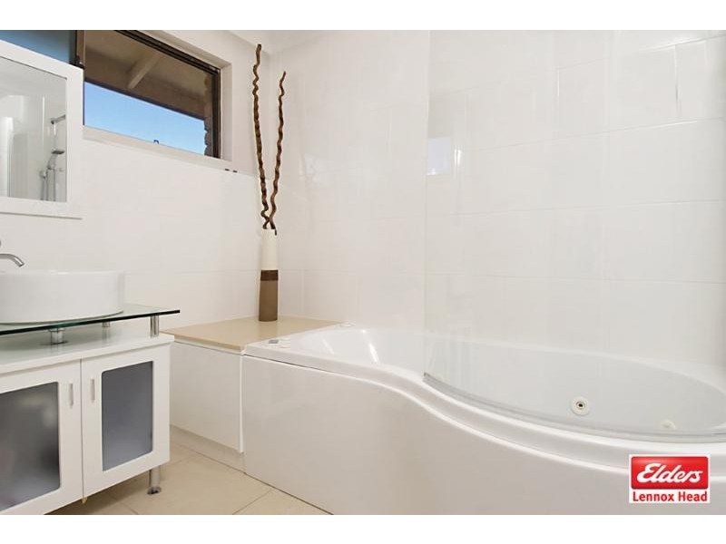 4 Foster Street, Lennox Head NSW 2478