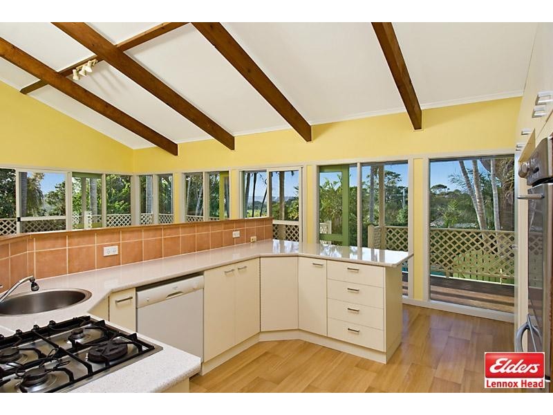 8 Victor Place, Lennox Head NSW 2478