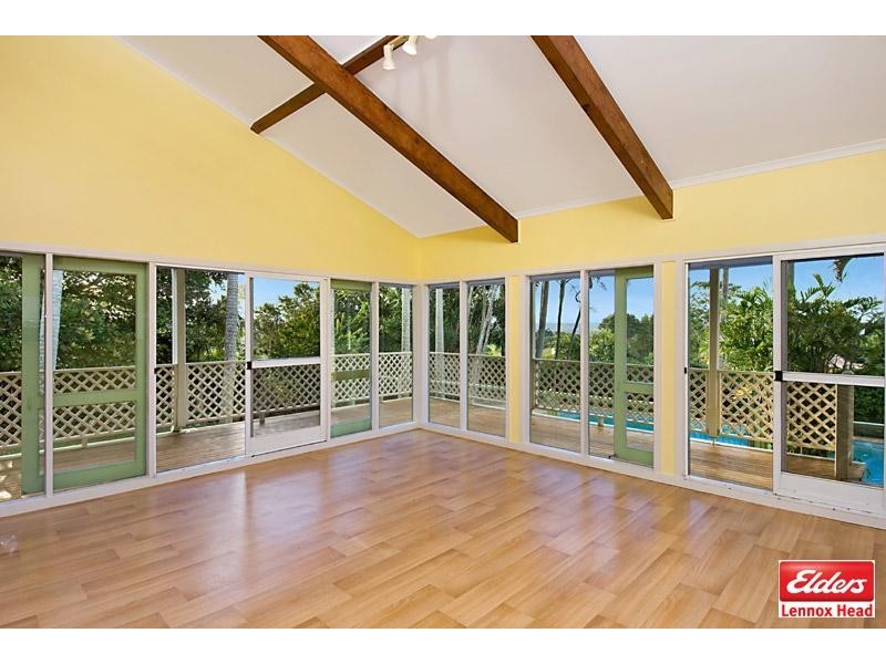 8 Victor Place, Lennox Head NSW 2478