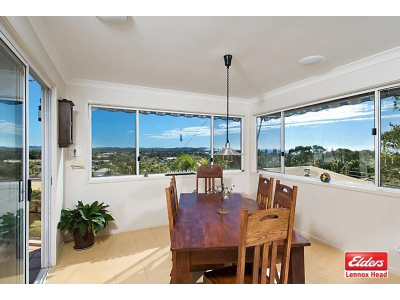 2/11 Sunrise Crescent, Lennox Head NSW 2478