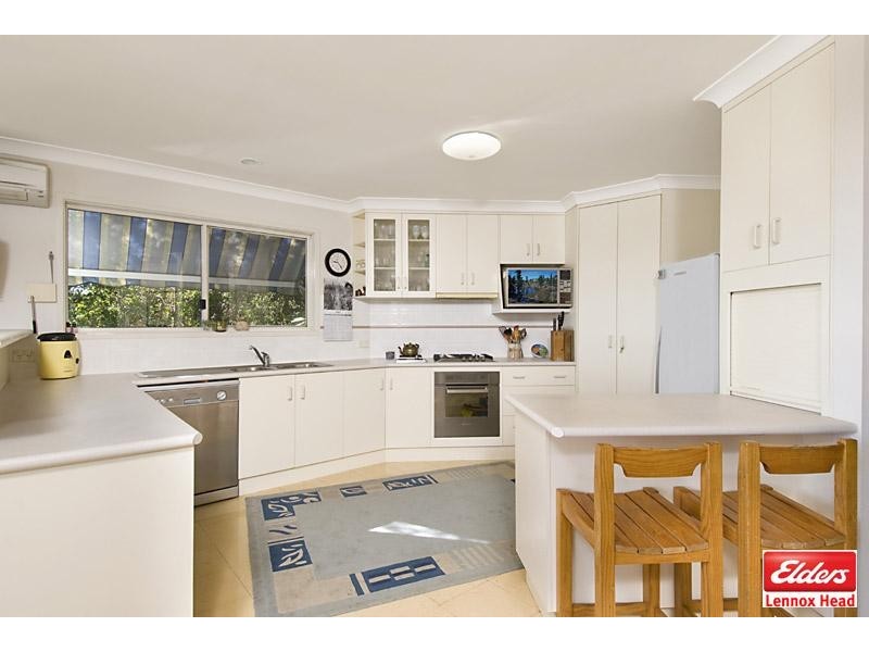 2/11 Sunrise Crescent, Lennox Head NSW 2478