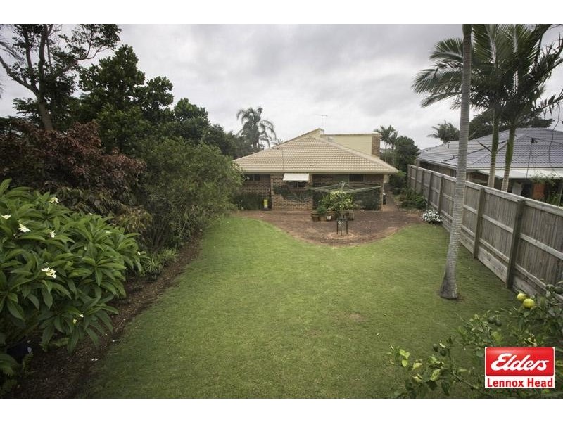4 Loedna Place, Lennox Head NSW 2478