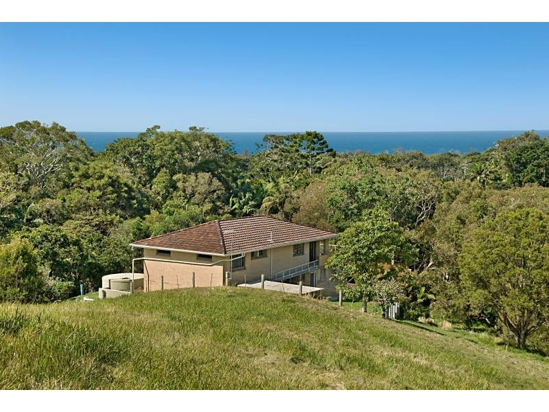 124 Beach Road, Broken Head NSW 2481