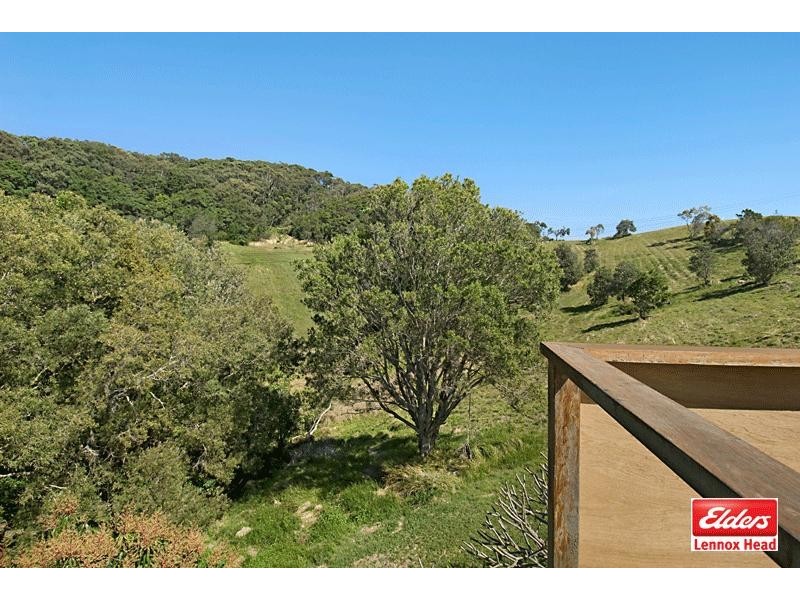 124 Beach Road, Broken Head NSW 2481