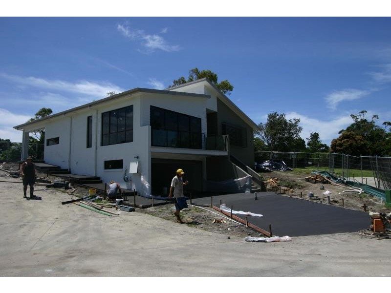 31 Kalemajere Drive, Suffolk Park NSW 2481