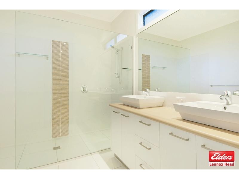 31 Kalemajere Drive, Suffolk Park NSW 2481