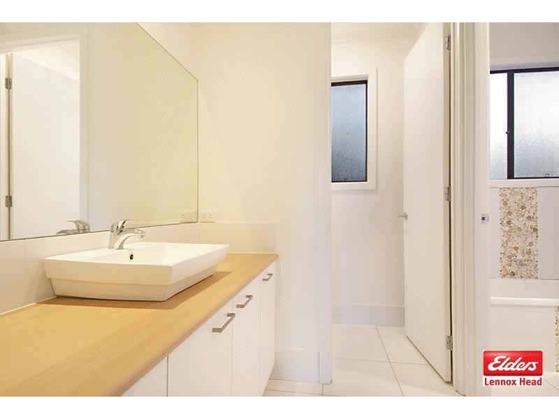 31 Kalemajere Drive, Suffolk Park NSW 2481