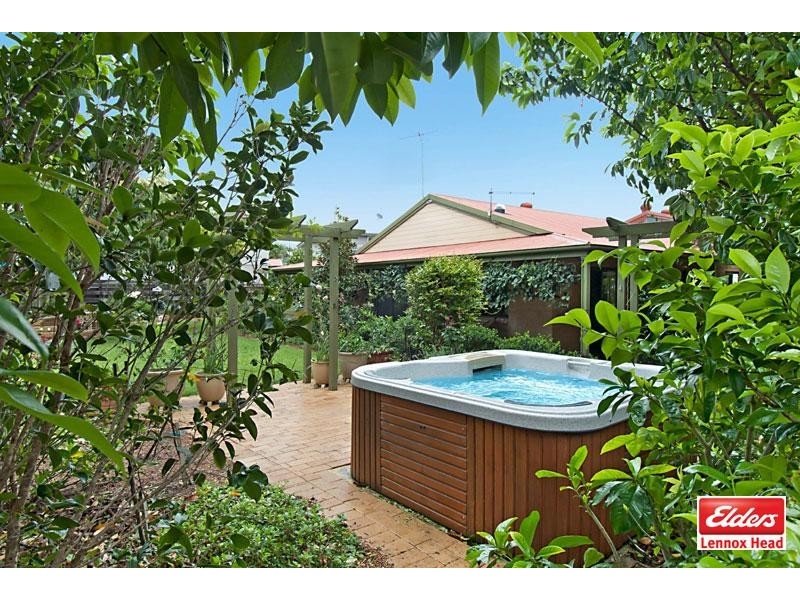 61 North Creek Road, Lennox Head NSW 2478